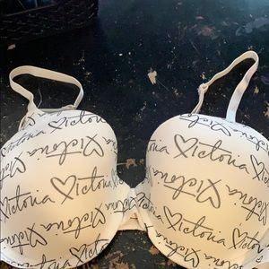 Victoria secrets t-shirt bra